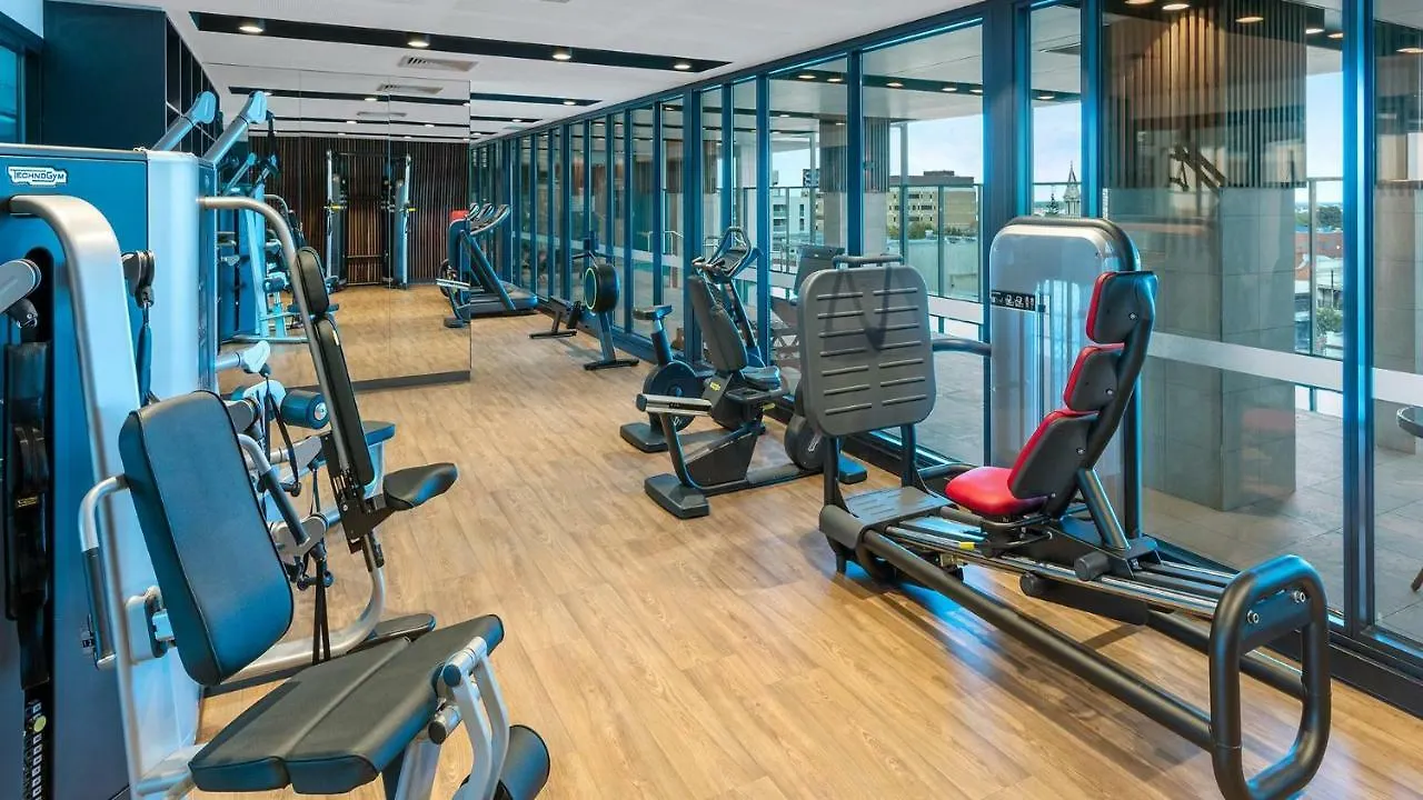 Avani Adelaide Residences Aparthotel